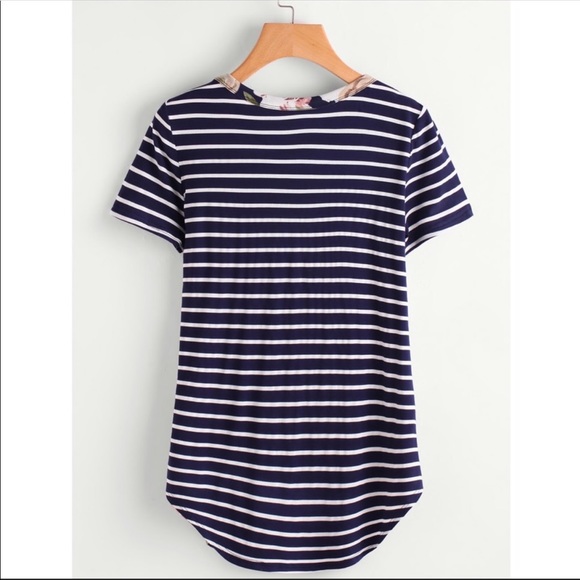 🆕❗️LAST ONE❗️OCTOBER LOVE SHORT SLEEVE FLORAL TOP - Picture 2 of 5